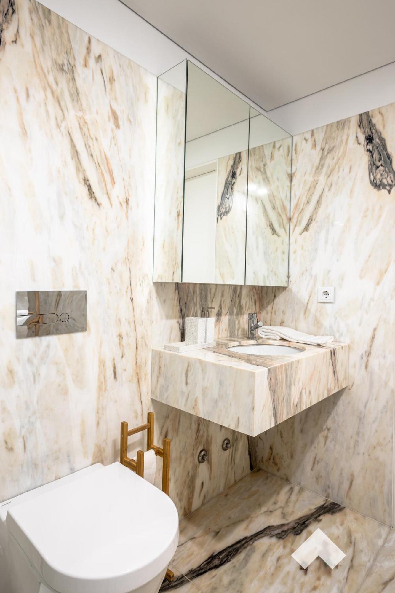 Artsy Retreat In The Heart Of Porto Exterior foto